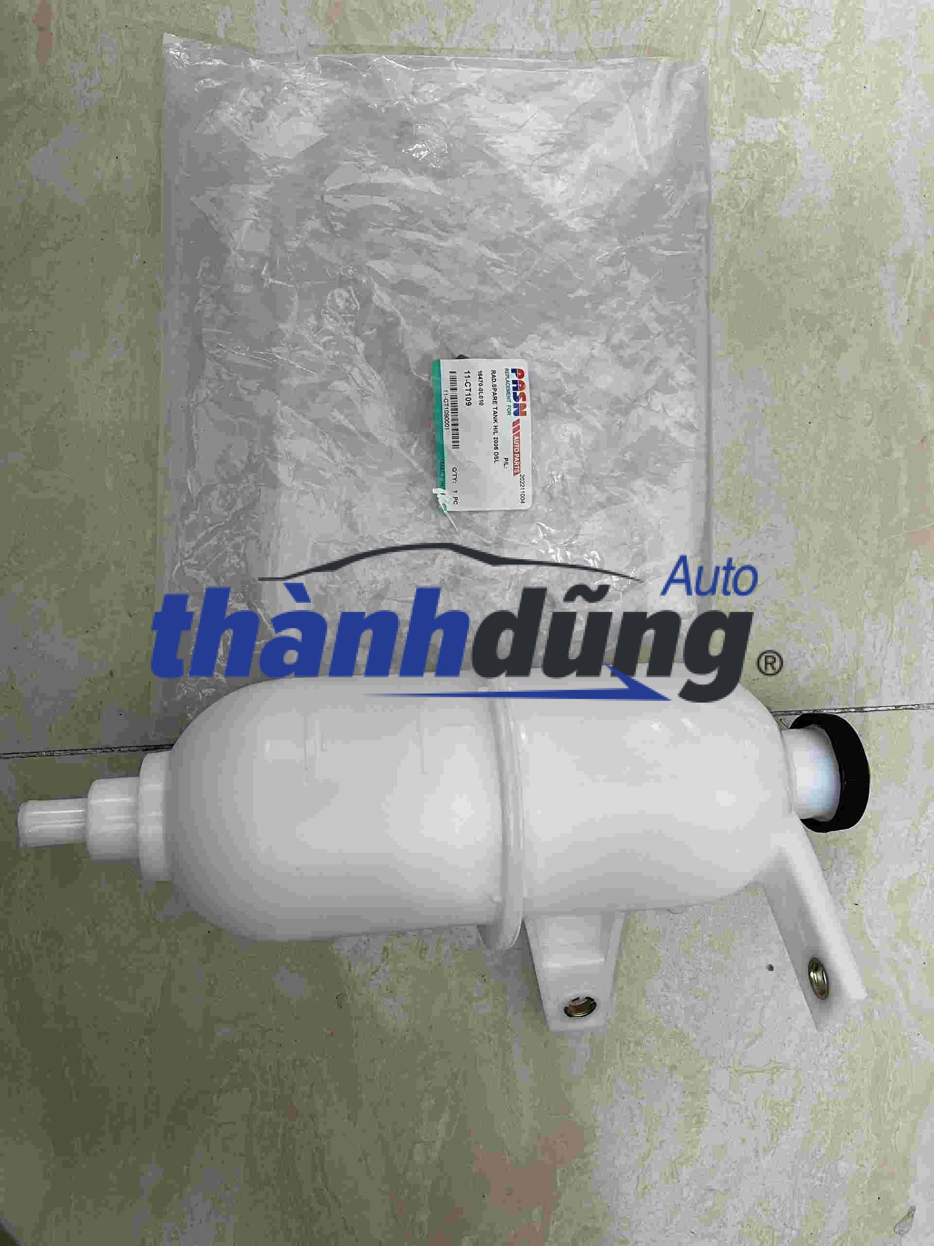 Bình nước phụ Toyota Fortuner