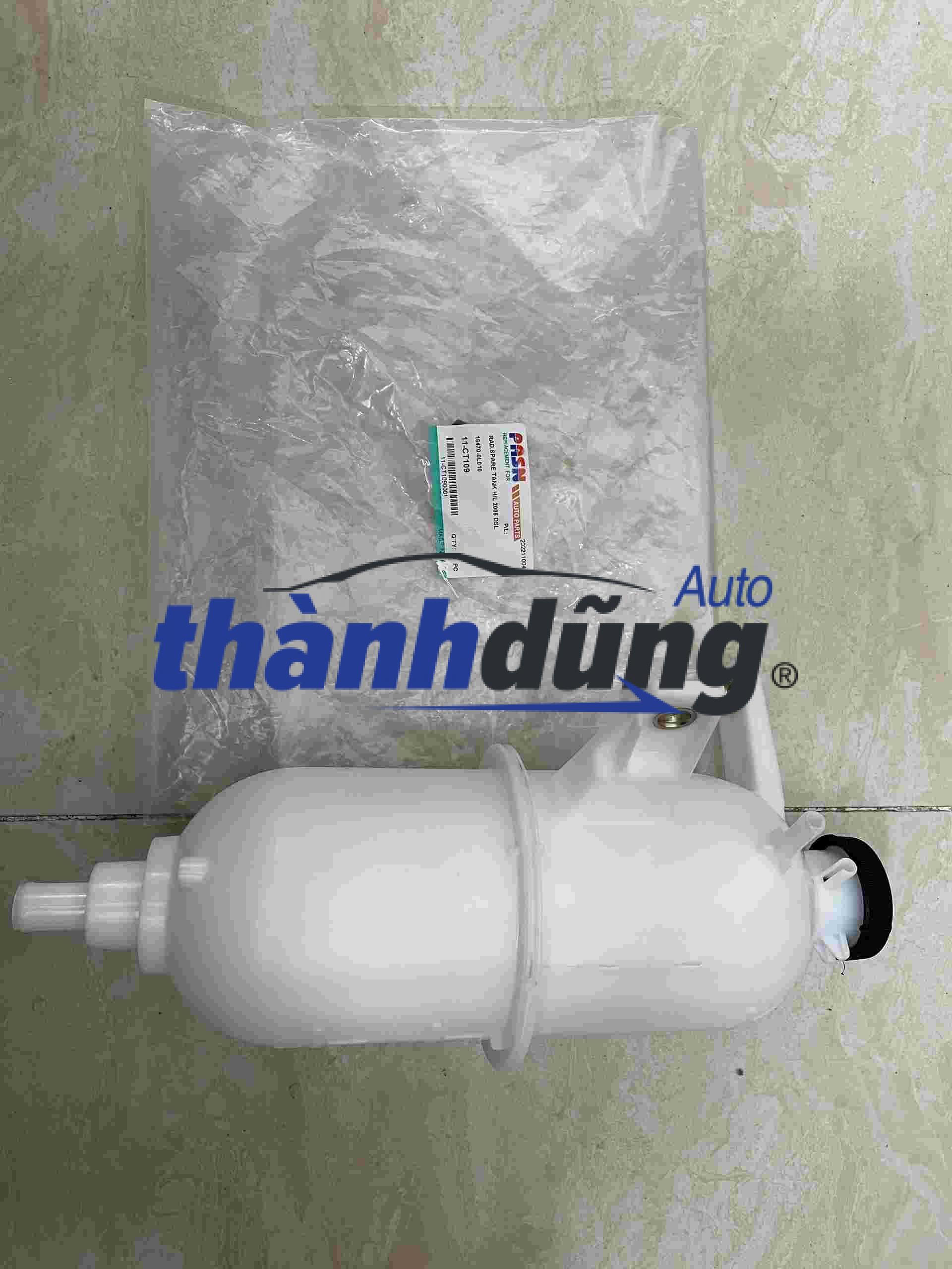 Bình nước phụ Toyota Fortuner