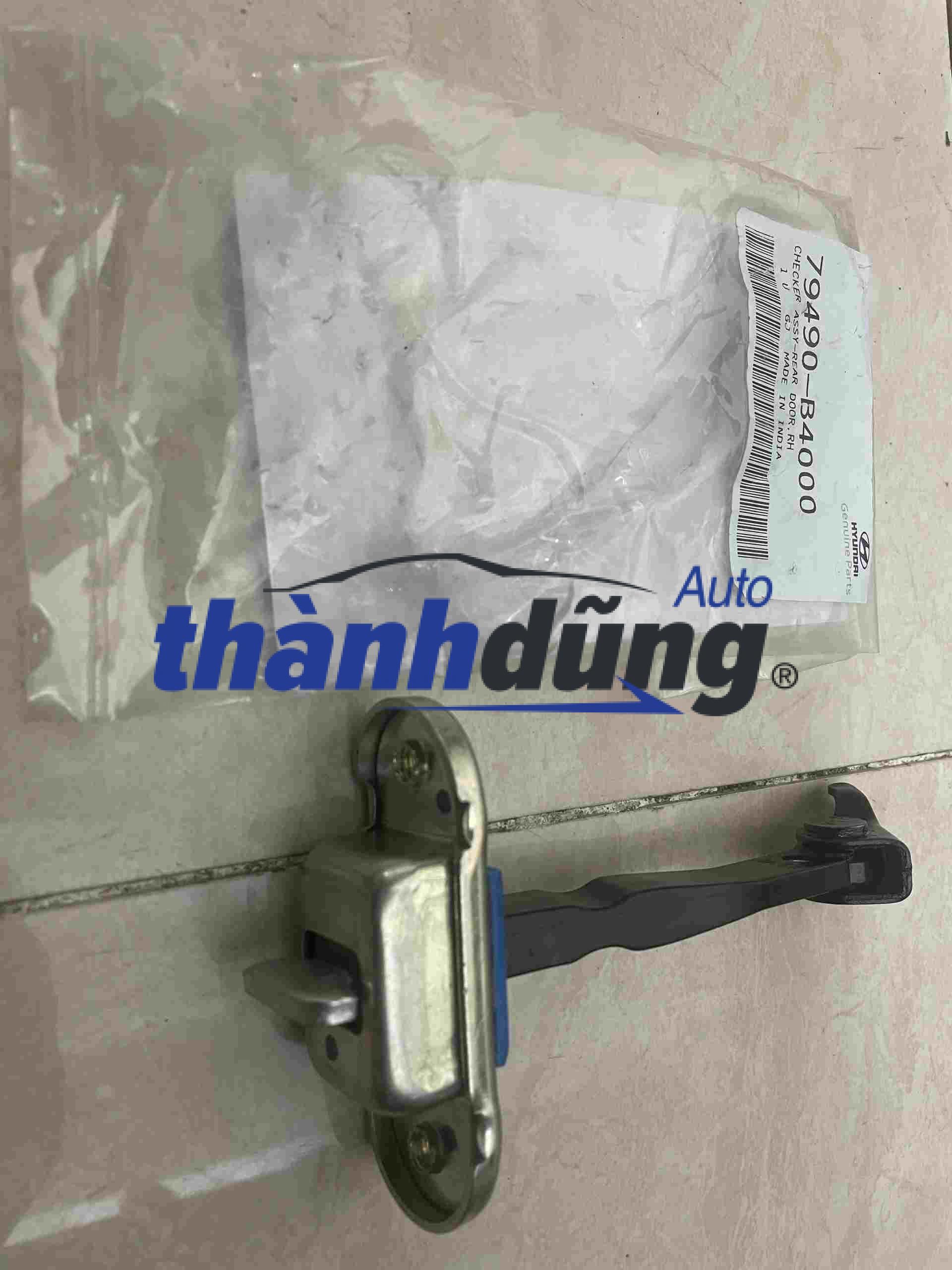 Hạn chế cánh cửa Hyundai Grand i10