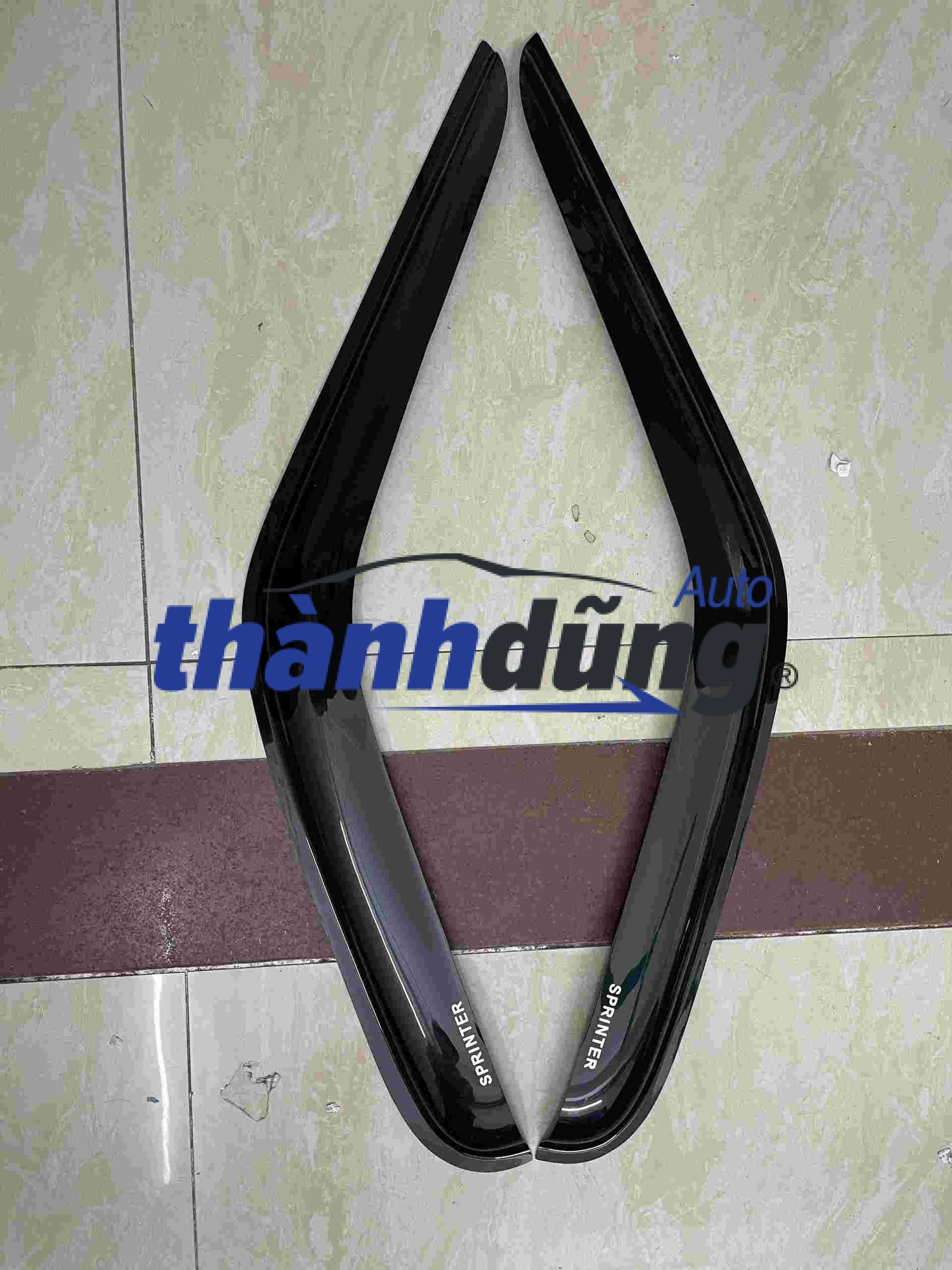 Vè che mưa Mercedes Sprinter