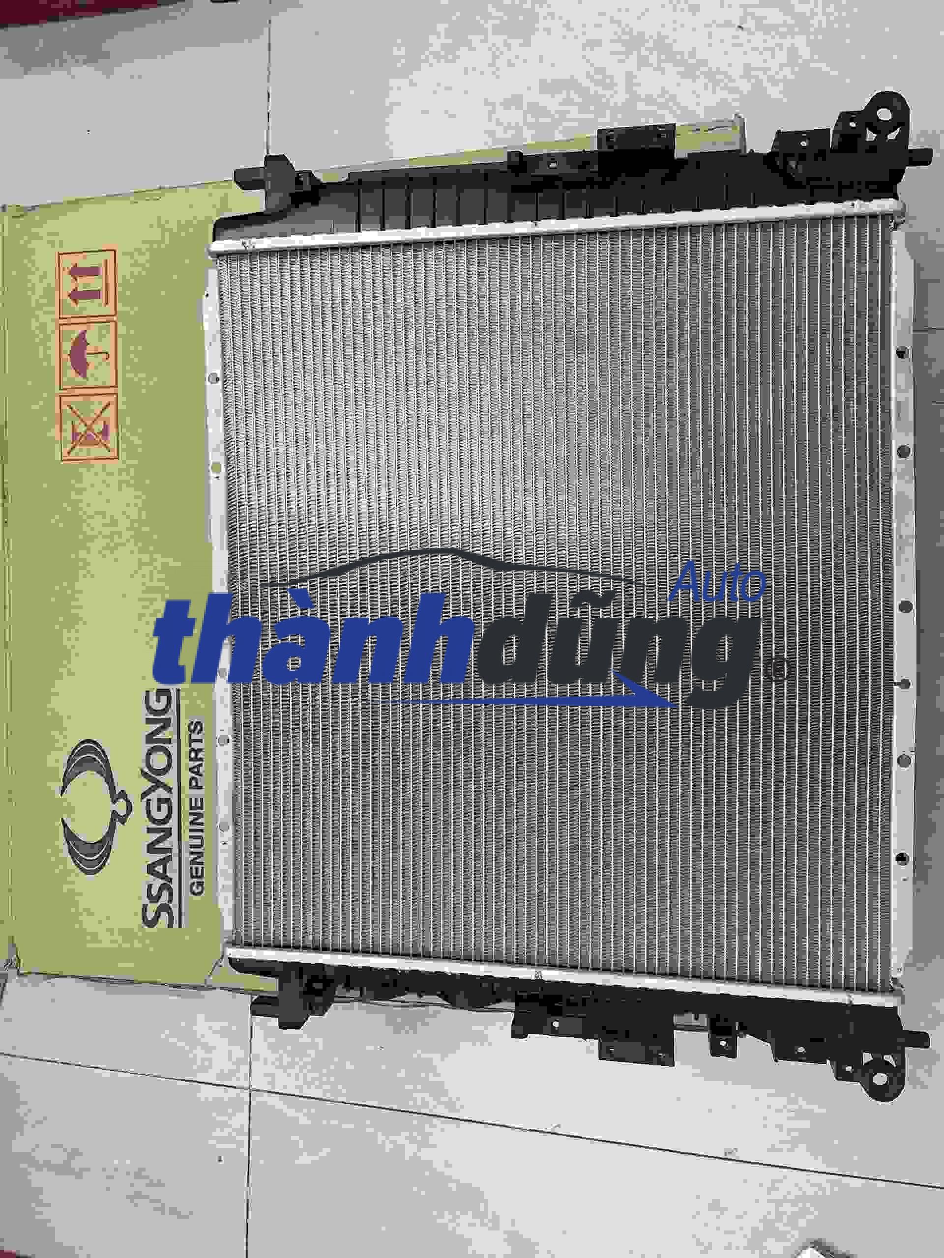 Két nước Ssanyong Stavic