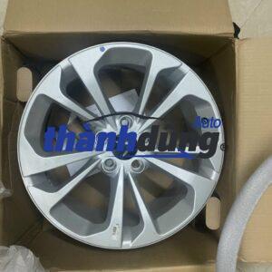 La zăng đúc Vinfast Lux