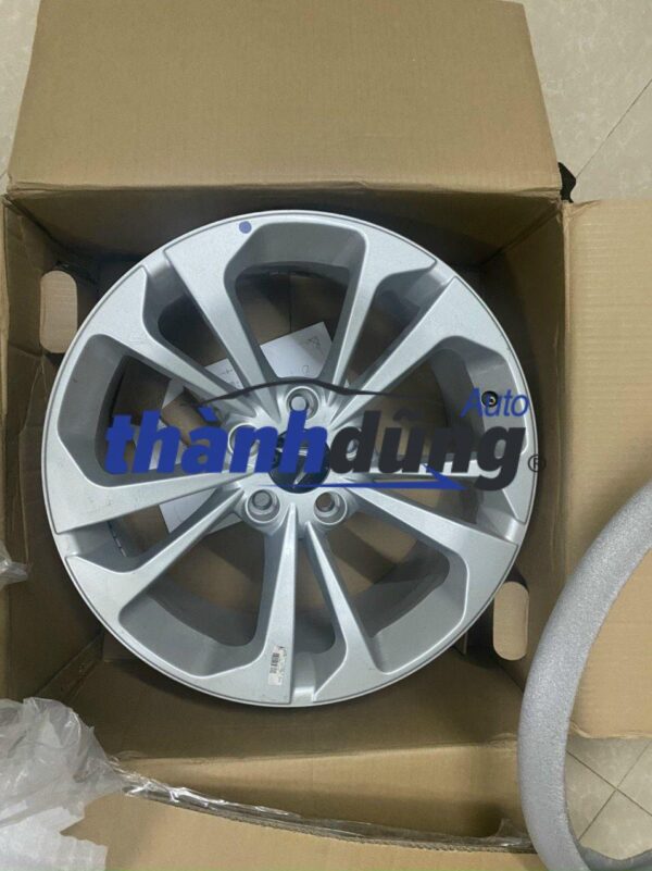 La zăng đúc Vinfast Lux