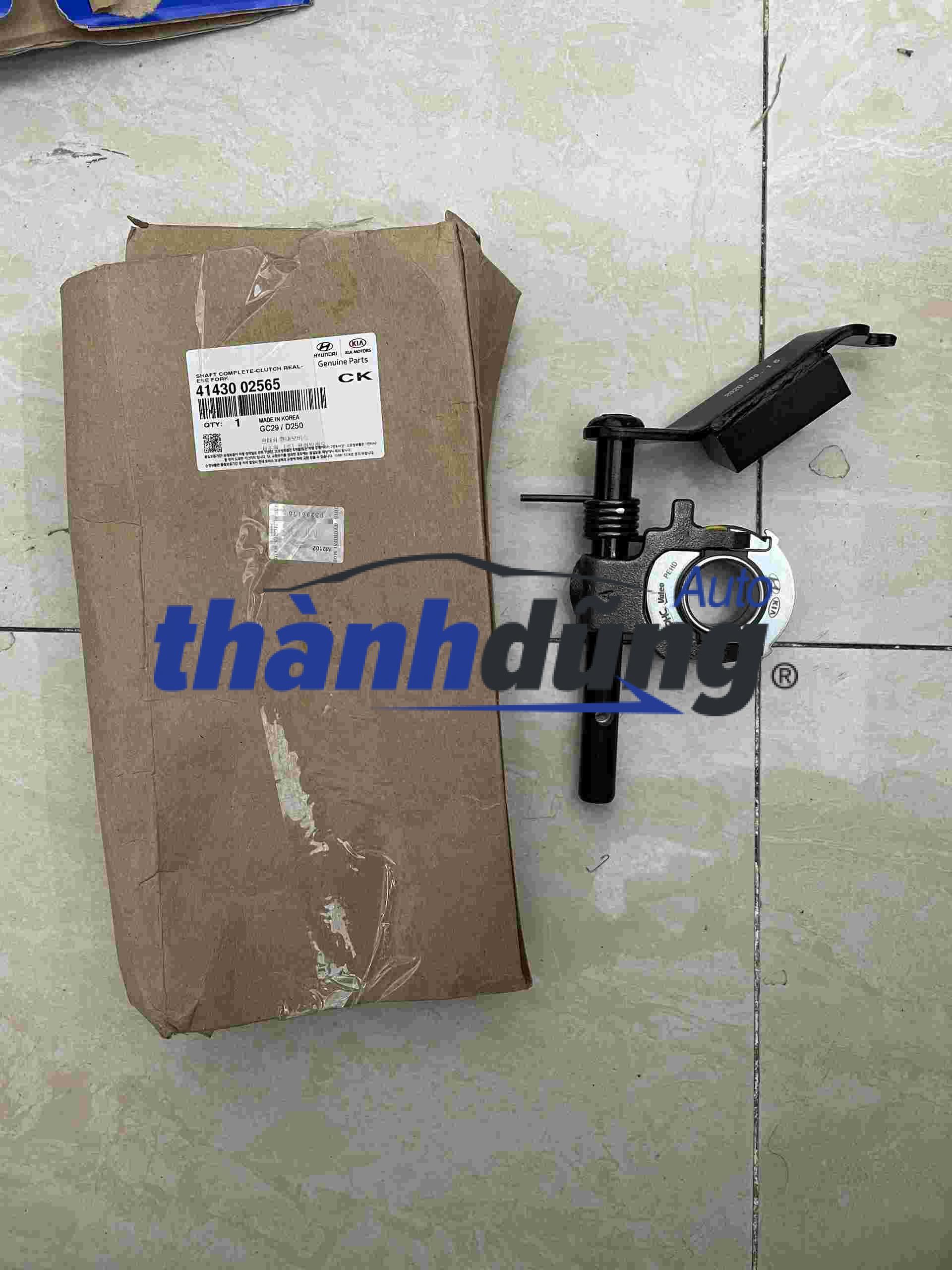 Càng cua liền bi tê Kia Morning