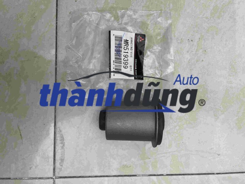 Cao su càng A Mitsubishi Pajero