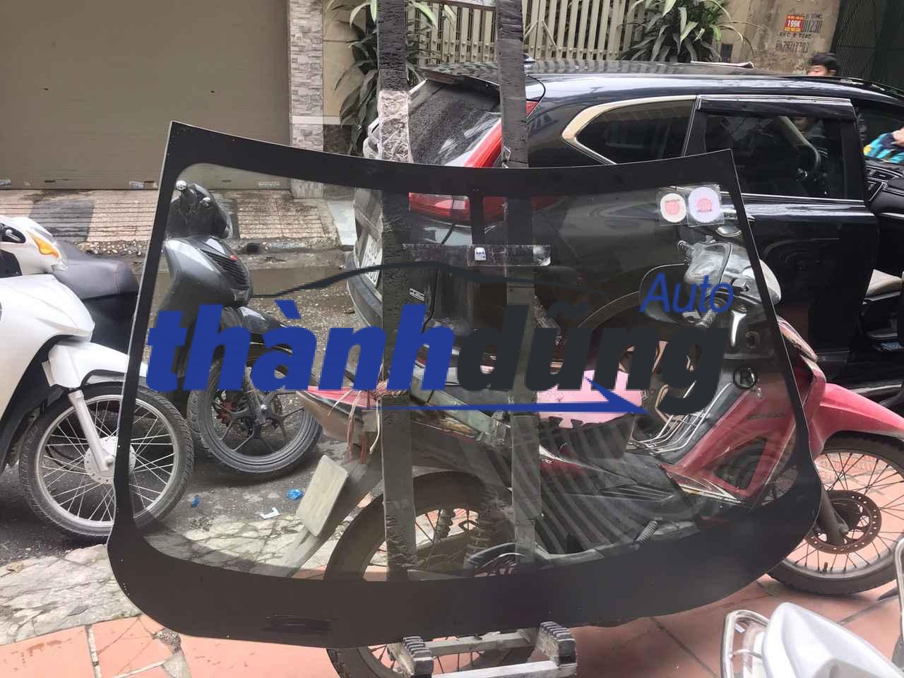 Kính chắn gió trước Honda CRV