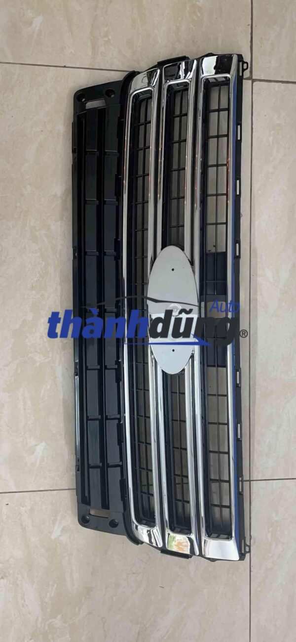 Mặt ca lăng Ford Transit