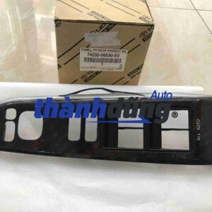 Ốp công tắc lên xuống kính tổng Toyota Camry