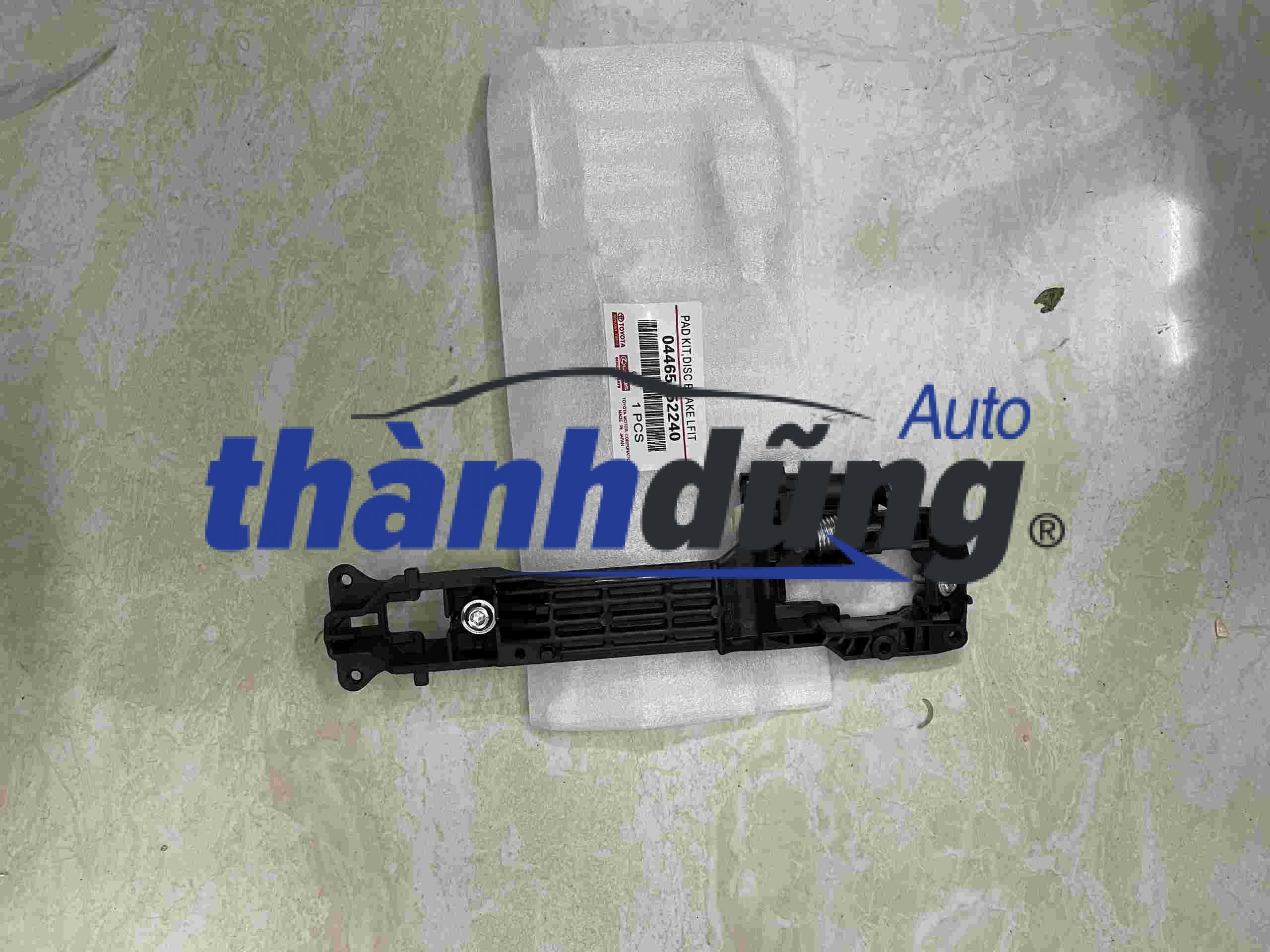 Xương tay nắm cửa Toyota Innova