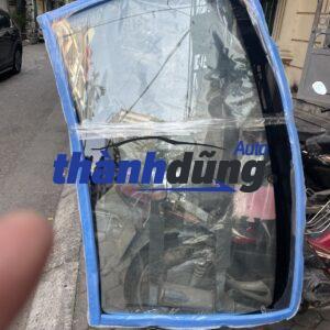 KÍNH CHẮN GIÓ TRƯỚC MERCEDES E500, E350