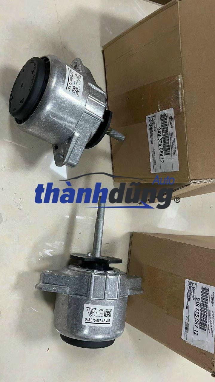 Cao su chân máy Porsche Panamera