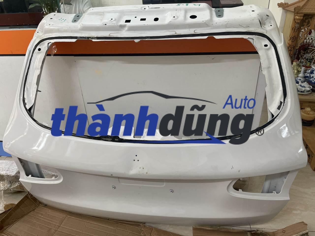 Cửa hậu Mercedes GLC250