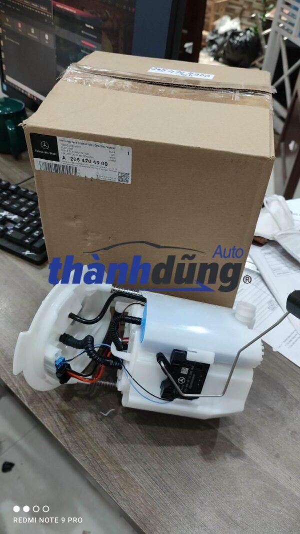 Cụm bơm xăng Mercedes GLC300