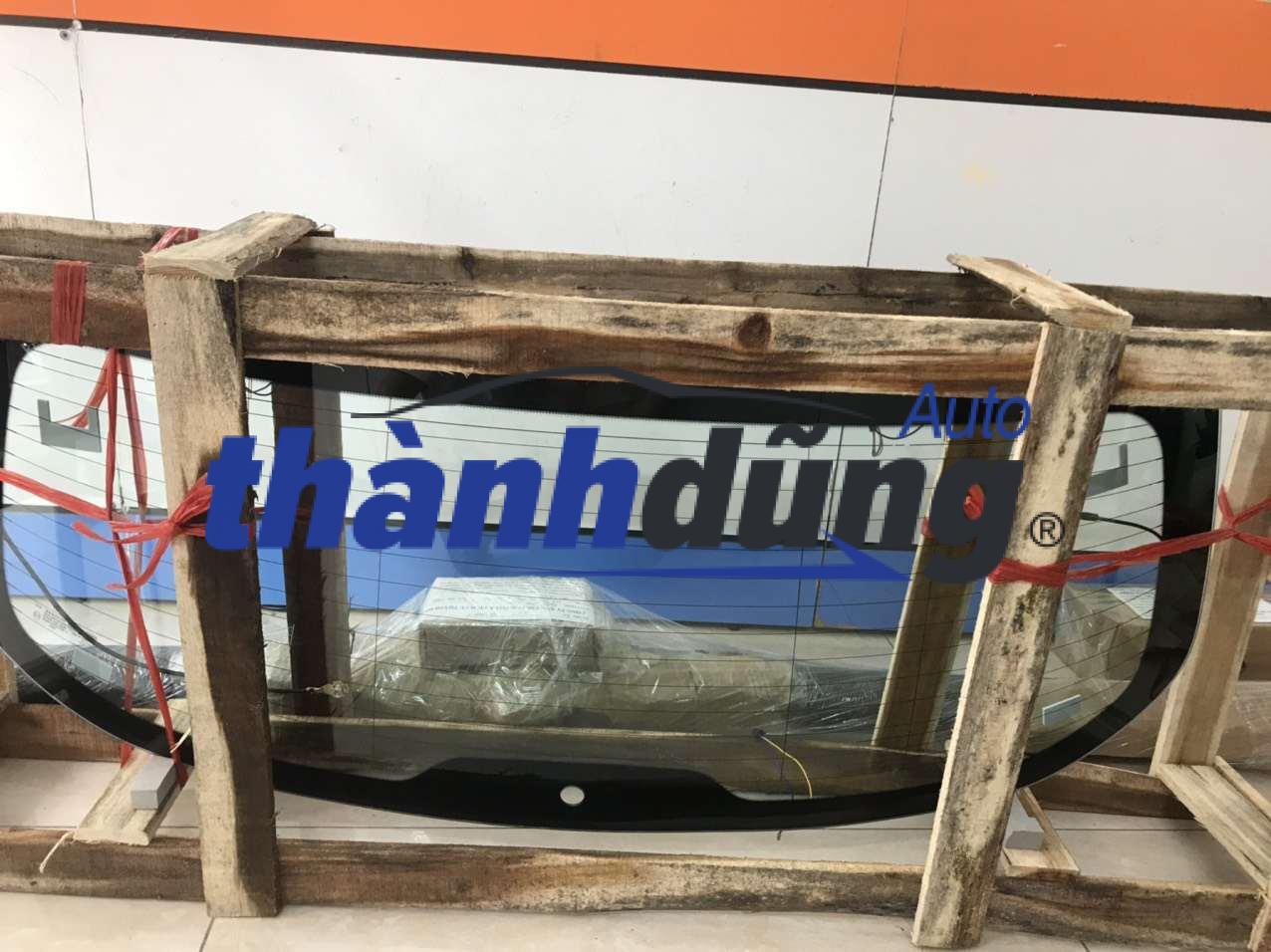 Kính cửa hậu Mercedes GLK300