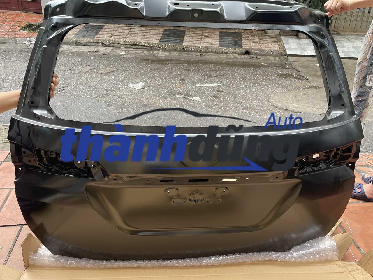 Cửa hậu Toyota Fortuner