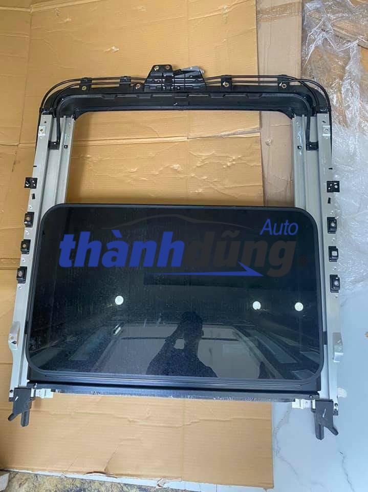 Cửa số trời Panorama Ford Everest