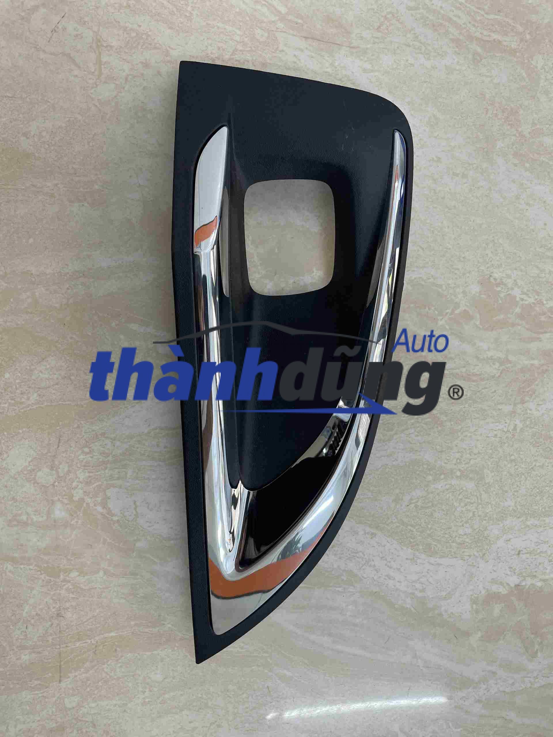 Ốp đèn sương mù Peugeot 3008