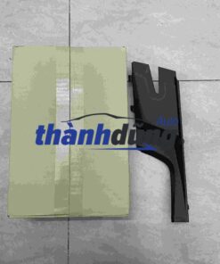 Ốp góc kính chắn gió Chevrolet Colorado