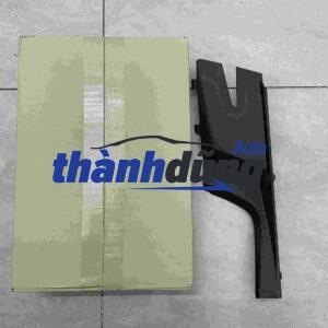 Ốp góc kính chắn gió Chevrolet Colorado