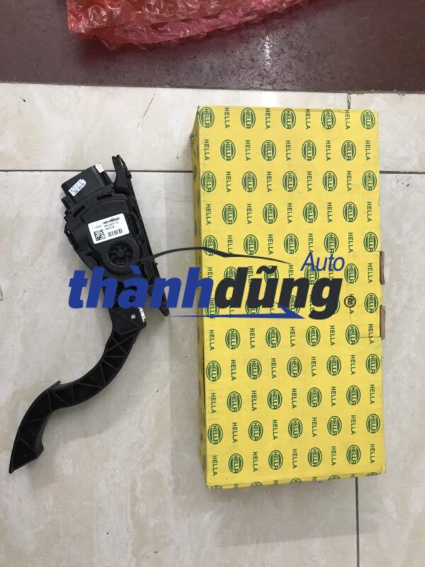 Bàn đạp chân ga Mazda 3