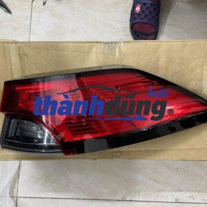 Đèn hậu ngoài Toyota Cross