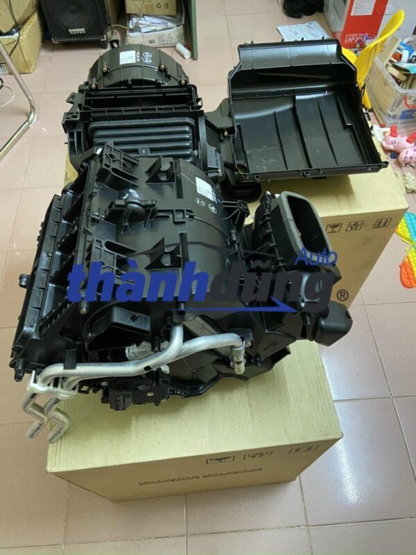 Hộp quạt giàn lạnh Toyota Camry