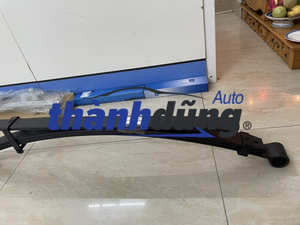 Lá nhíp sau Toyota Fortuner