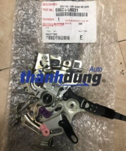 Ổ ngậm khóa cửa Toyota Sienna