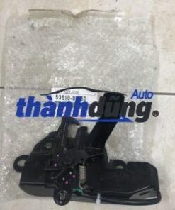 Alternative view of Ổ NGẬM KHÓA NẮP CAPO TOYOTA CAMRY