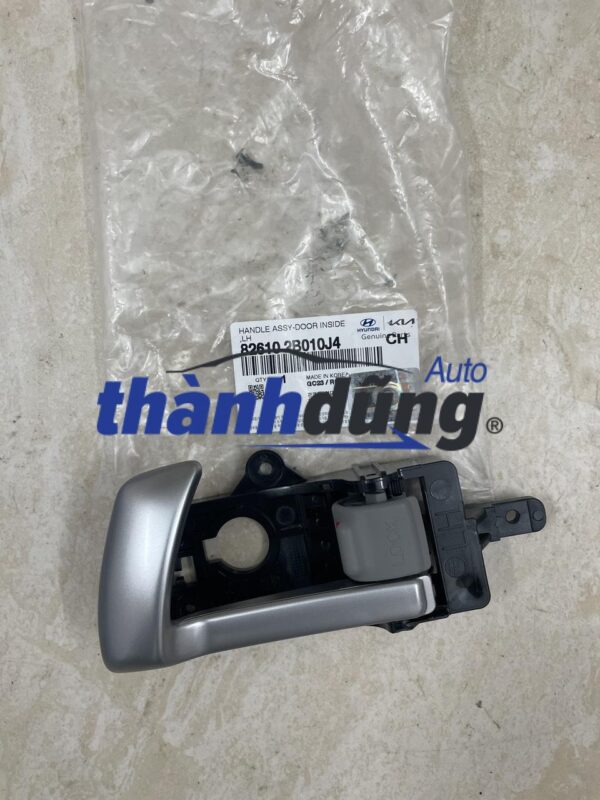 Tay mở cửa trong Hyundai Santafe