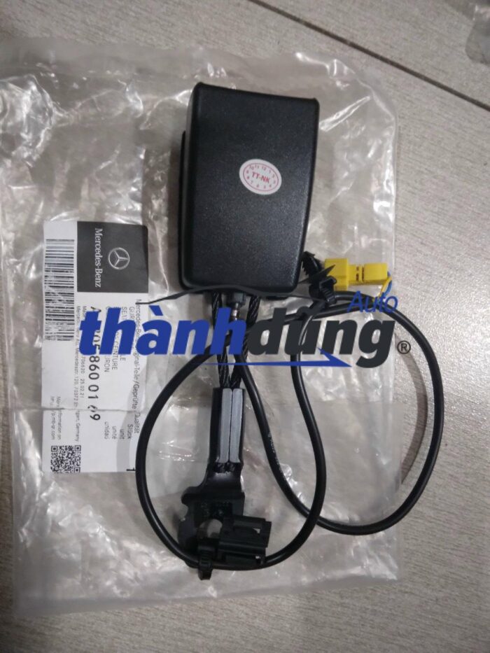 Khóa dây đai Mercedes GLC350