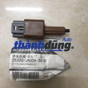 CÔNG TẮC ĐÈN PHANH NISSAN LIVINA