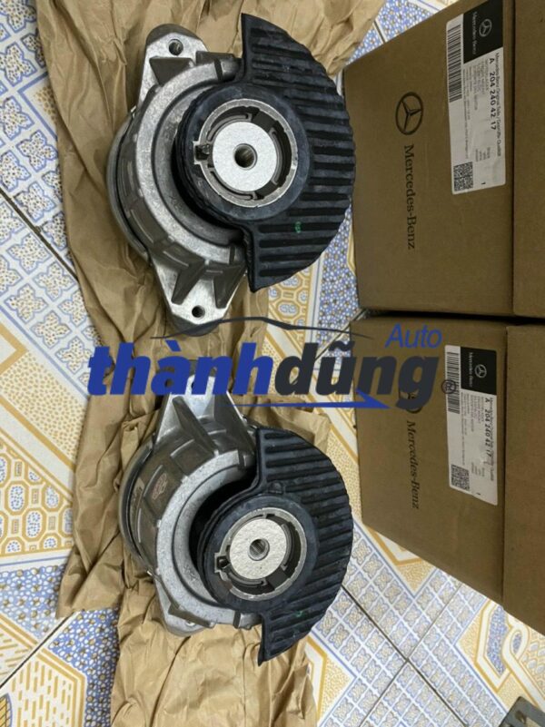 CAO SU CHÂN MÁY MERCEDES C180