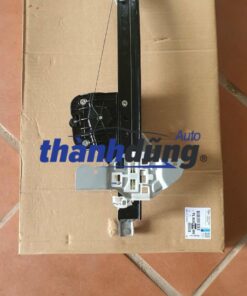 Compa lên kính Peugeot 408