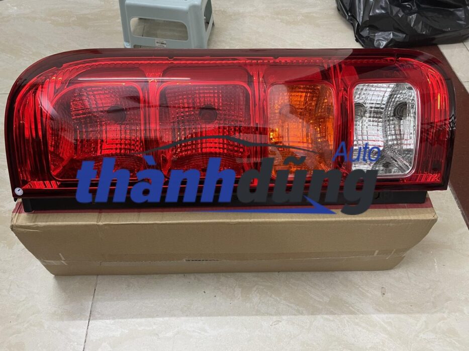 Đèn hậu Hyundai Universe