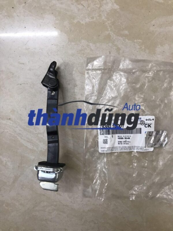 Thanh giới hạn cánh cửa Kia Rondo