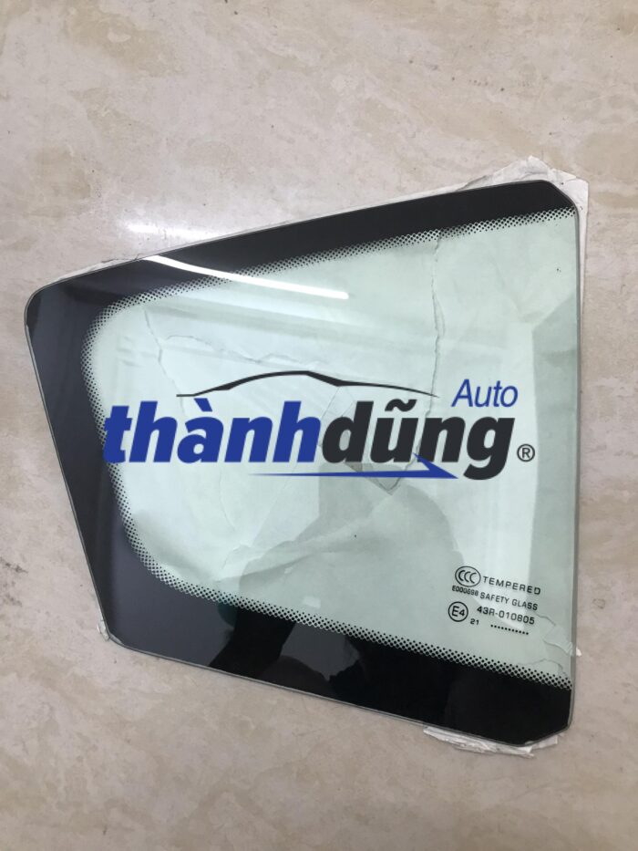 Kính cánh cửa Kia Cerato