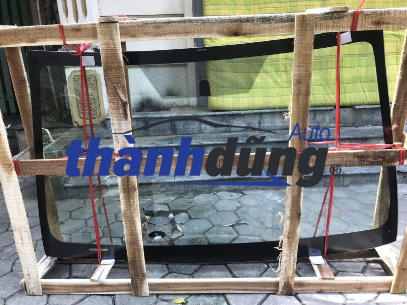 Kính trước lái Toyota Avanza