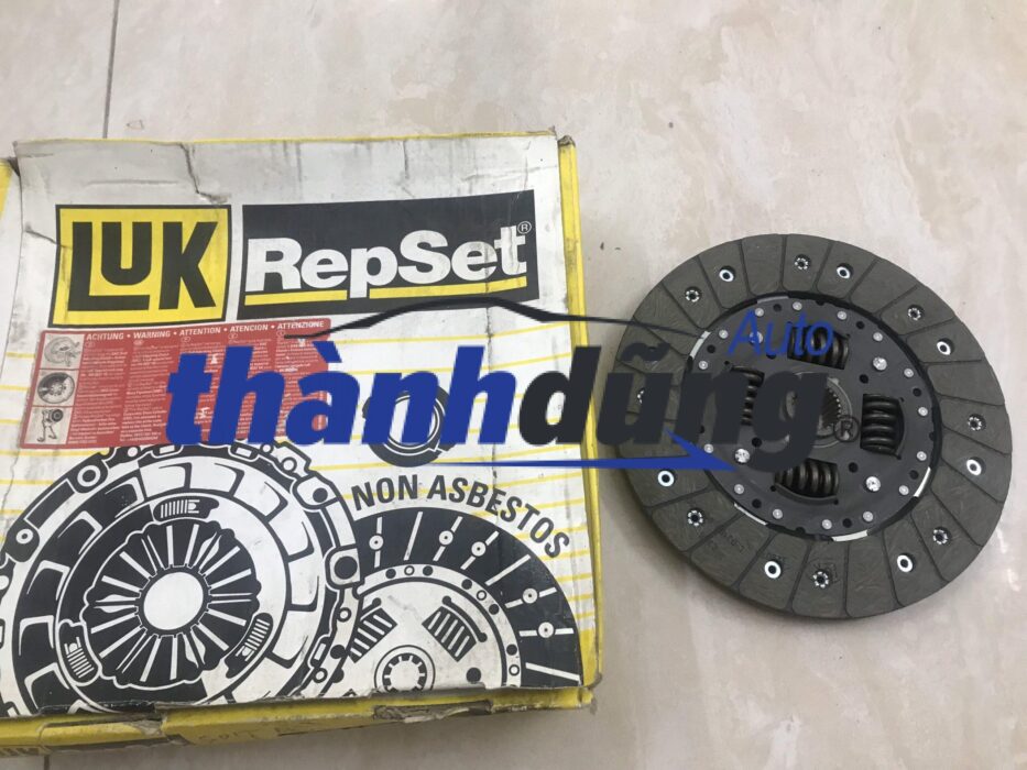 Lá côn Mercedes Sprinter