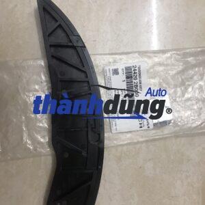 Tỳ cam cong Hyundai Accent