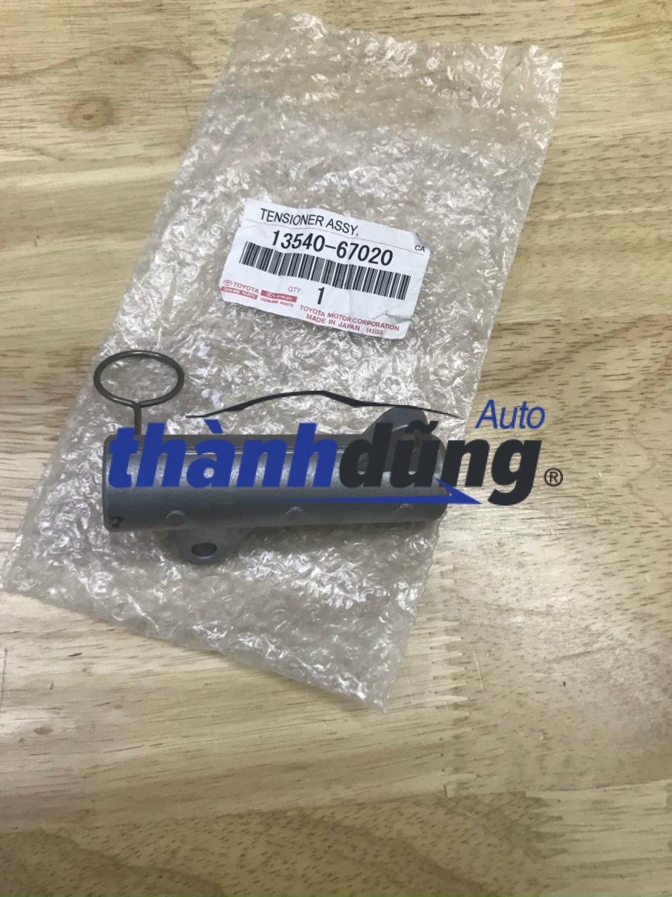 Búa tăng cam Toyota Hiace 2009