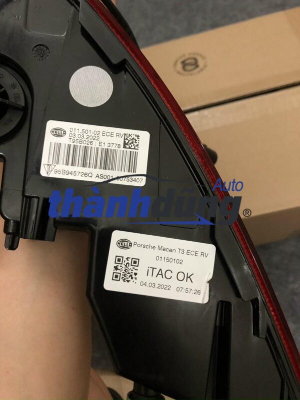 ĐÈN HẬU PORSCHE MACAN