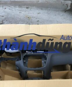 Bảng táp lô Nissan Navara