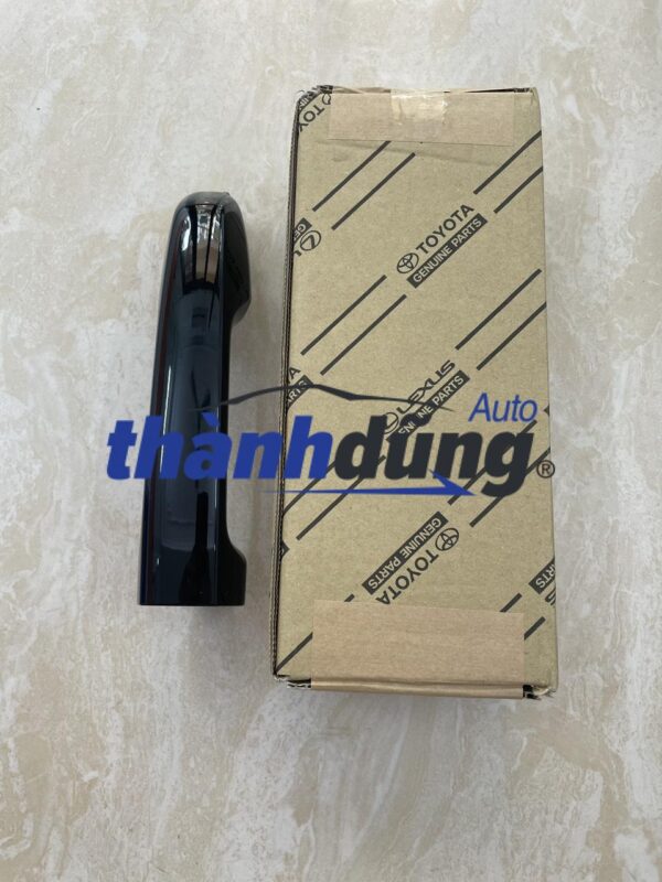Tay mở cửa ngoài Toyota 4Runner