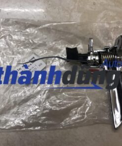 Tay mở cửa trong Mazda 6