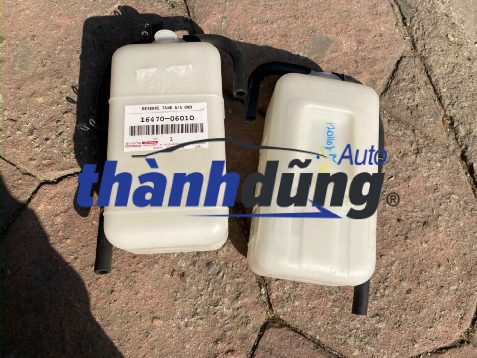 Bình nước phụ Toyota Zace