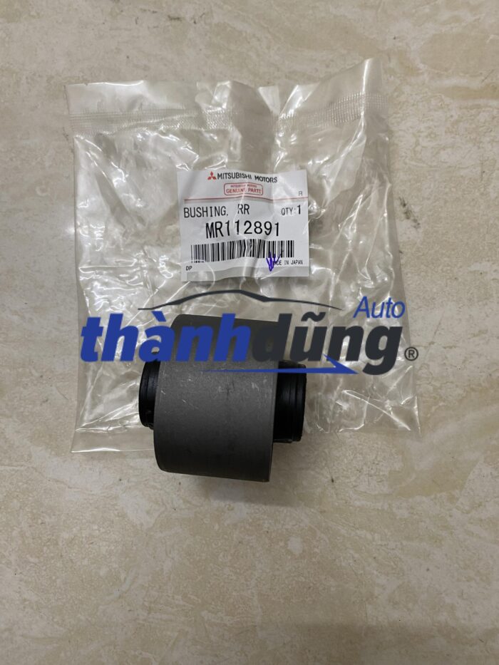 Cao su càng A sau Mitsubishi Zinger