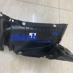 Chắn bùn lòng dè Audi A4