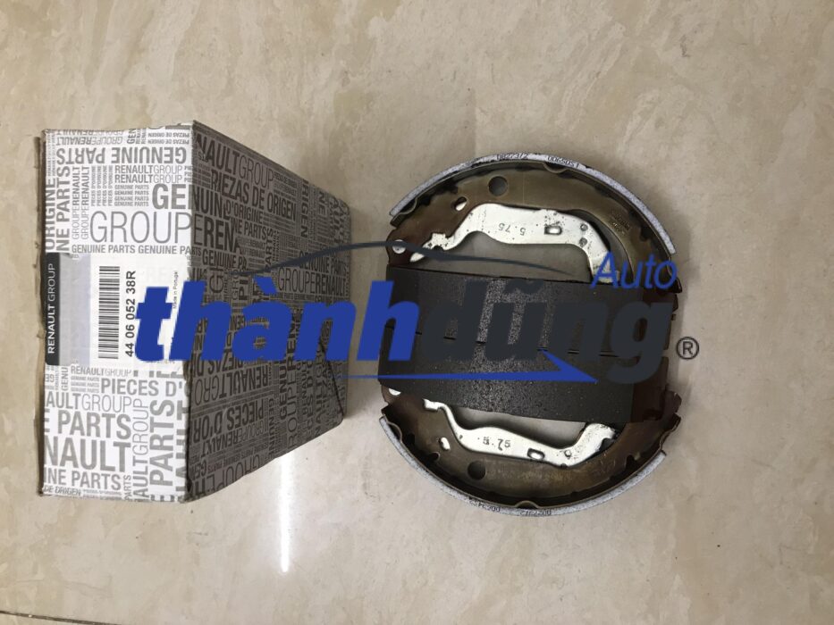 Bố thắng sau renault terrano