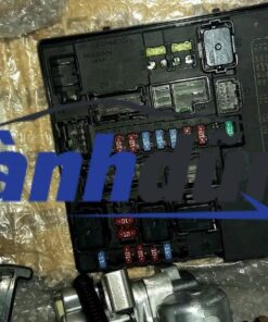 Hộp cầu chì Nissan Navara